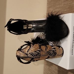 Steve Madden “ Carabu gold sequin “ heels